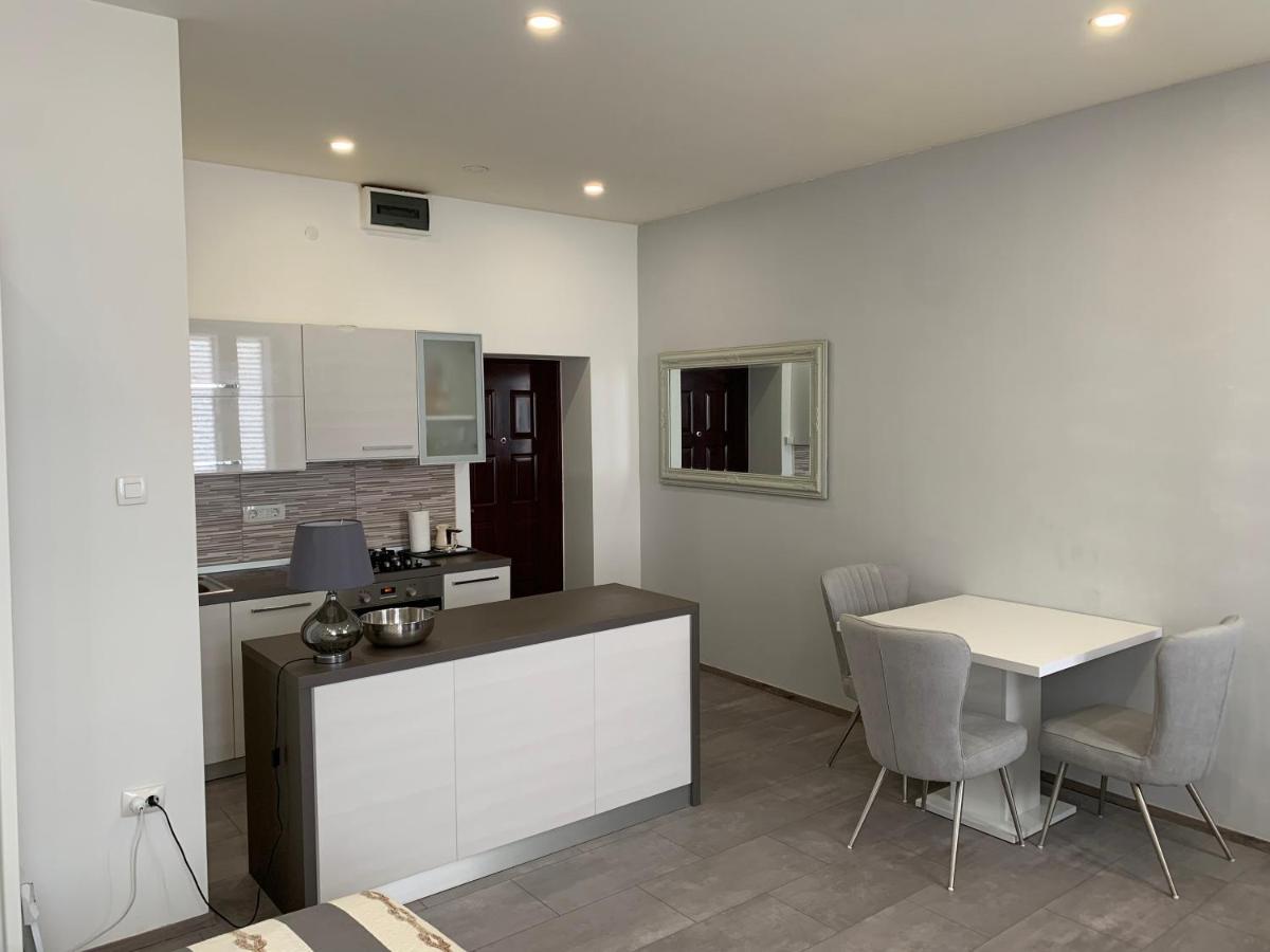 Zara City Apartments Extérieur photo