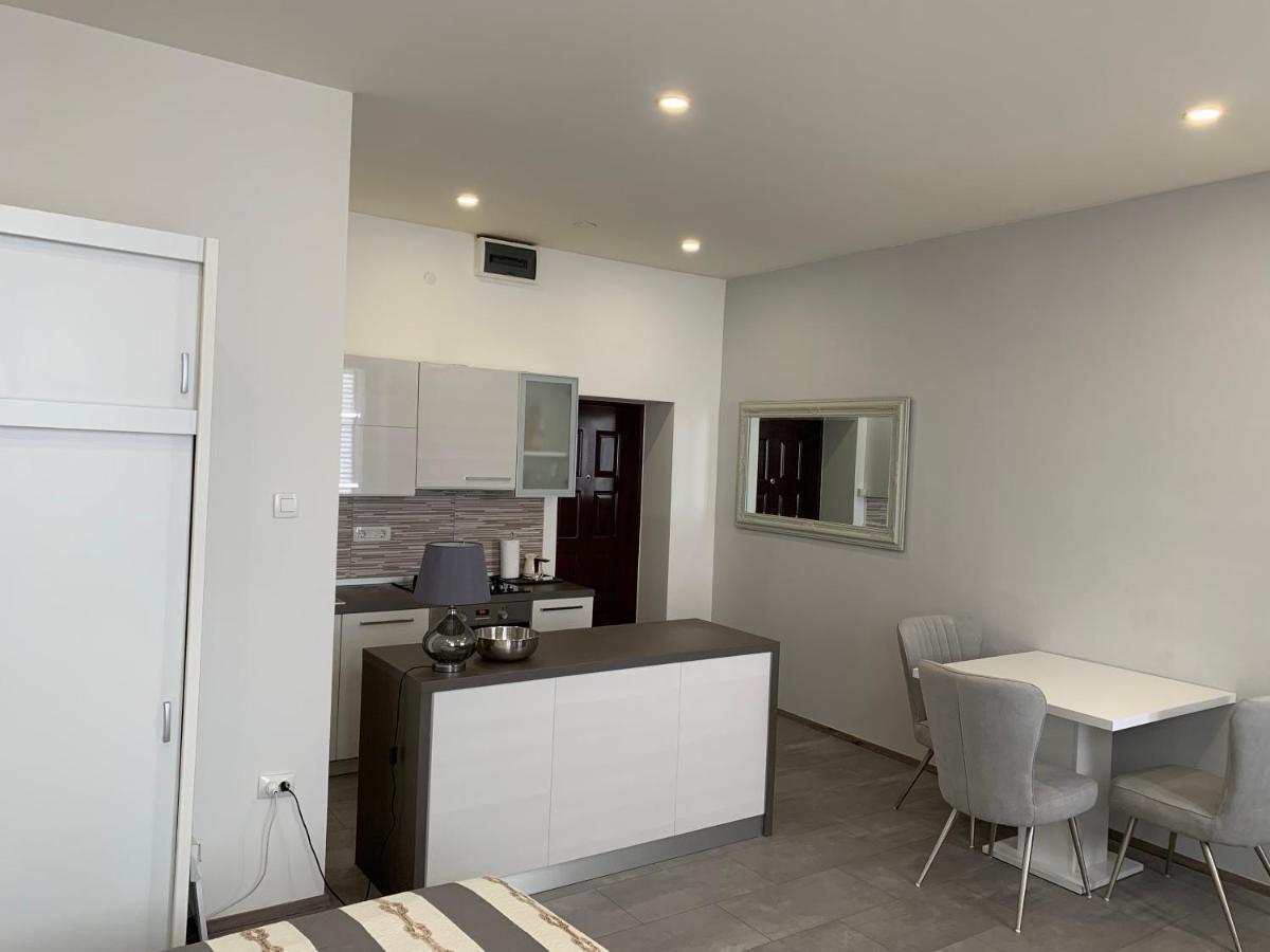 Zara City Apartments Extérieur photo